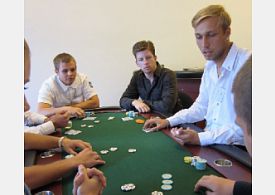 Pokerový dealer