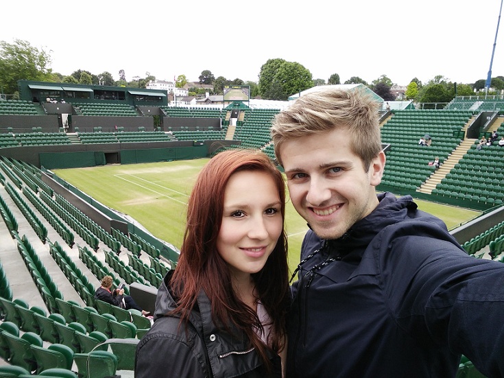 Míša Čmelíková s Danem Krobotem a jejich wimbledonská selfie